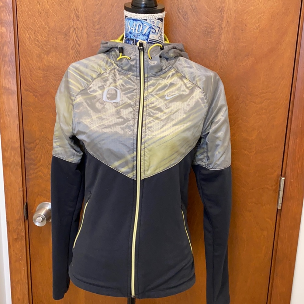 Nike Dri-fit jacket size small